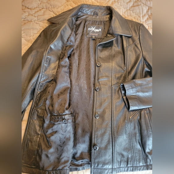 Maxima Wilson's Leather Jacket - Picture 5 of 7